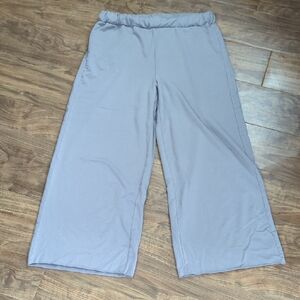 Gray Wide-Leg Cropped Pants